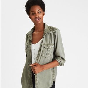 American eagle boyfriend fit utility shirt